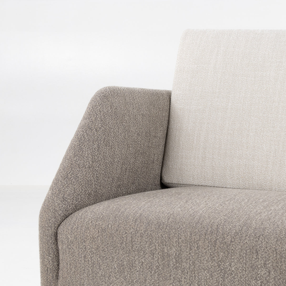 BO 77 - 3 pers. sofa i grå tekstil
