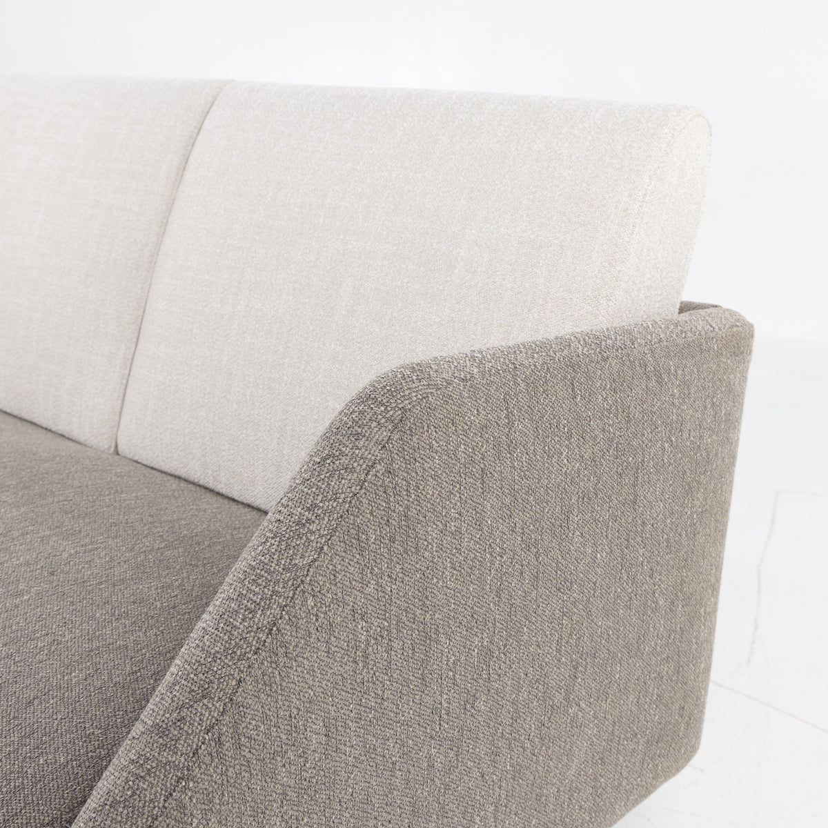 BO 77 - 3 pers. sofa i grå tekstil