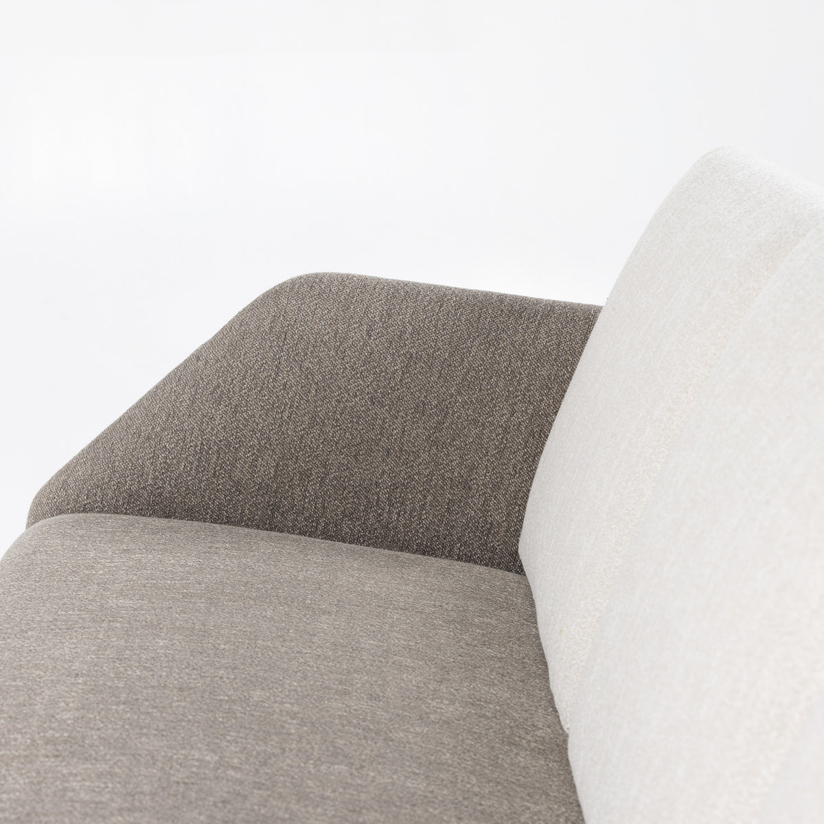 BO 77 - 3 pers. sofa i grå tekstil