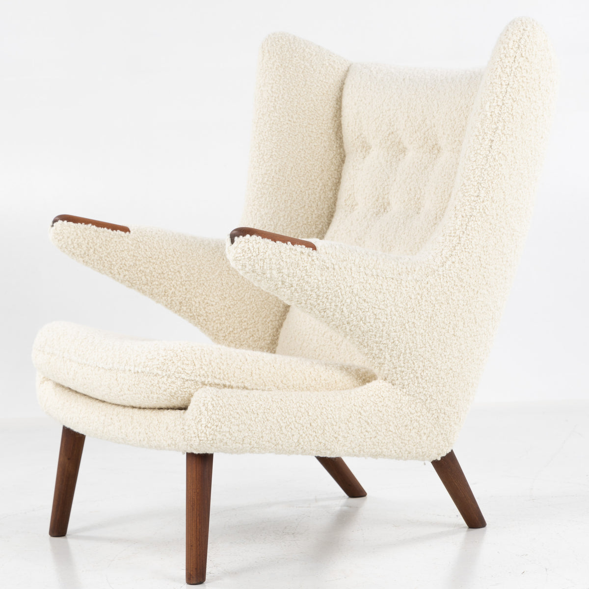 AP 19 - Papa Bear Chair in new textile