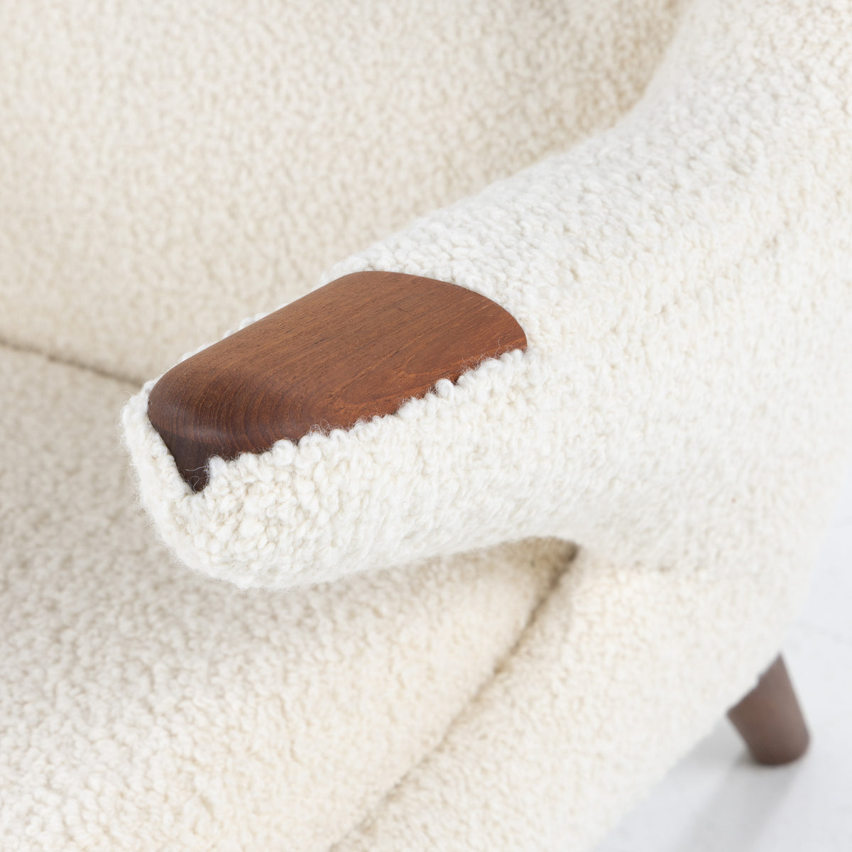 AP 19 - Papa Bear Chair in new textile