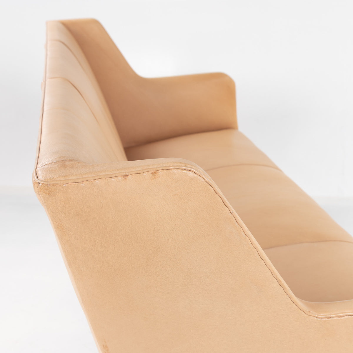 KK 5011 - 3 seater sofa in niger leather