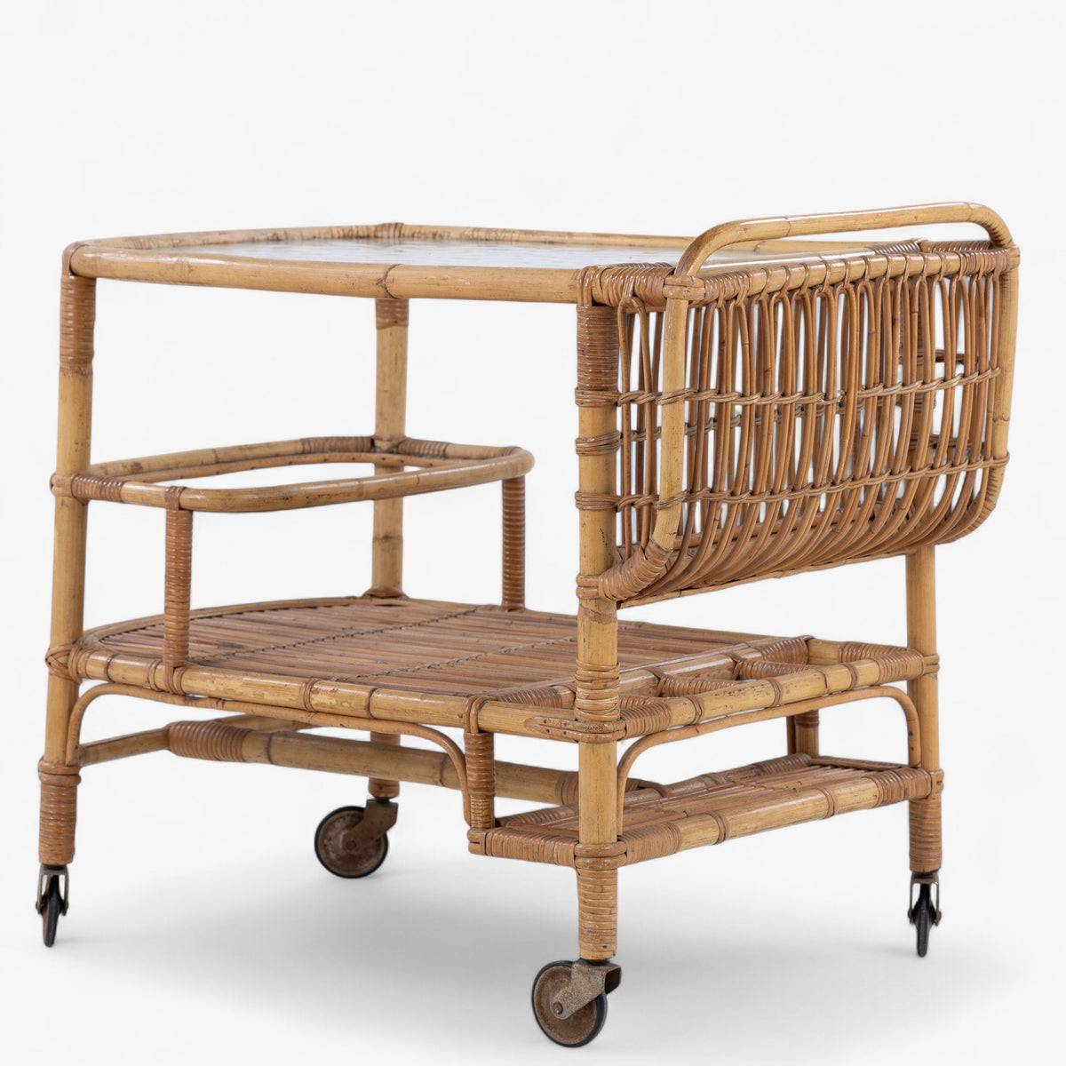 Serving table in bamboo