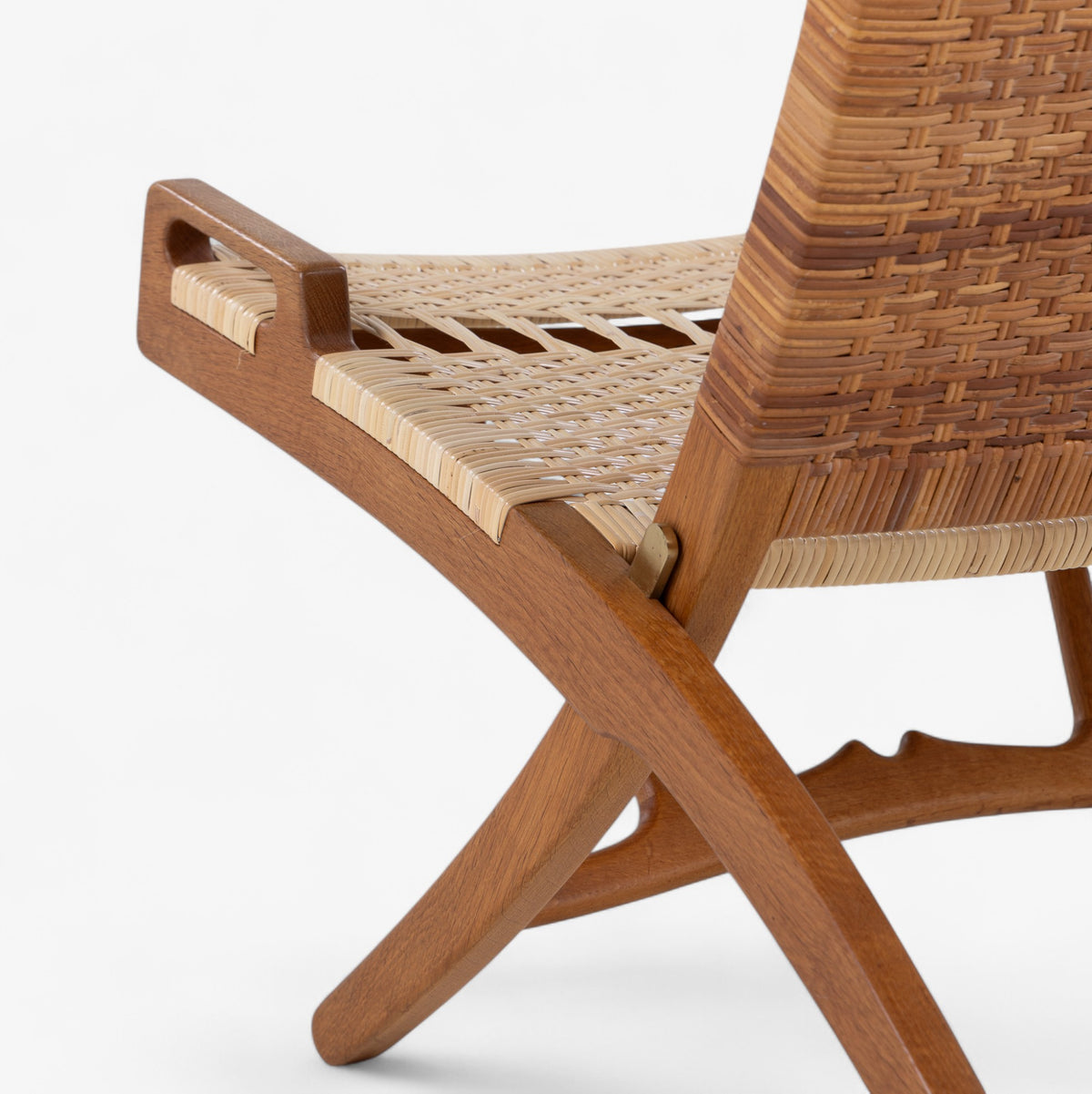 JH 512 - Fireplace Chair in oak