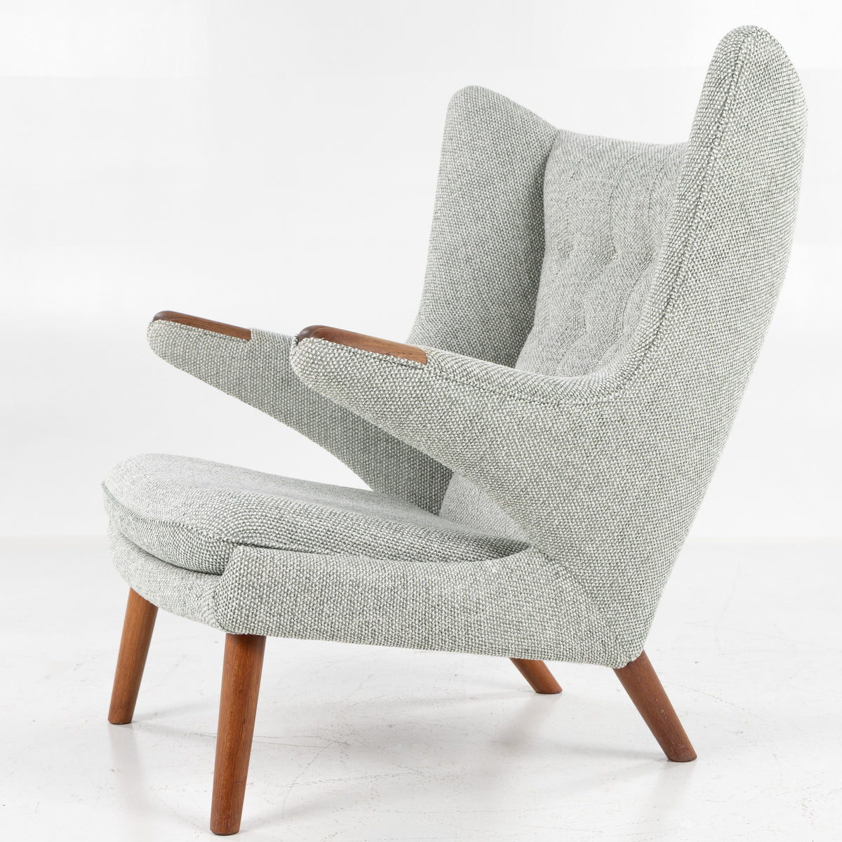 AP 19 - Papa Bear Chair in new textile