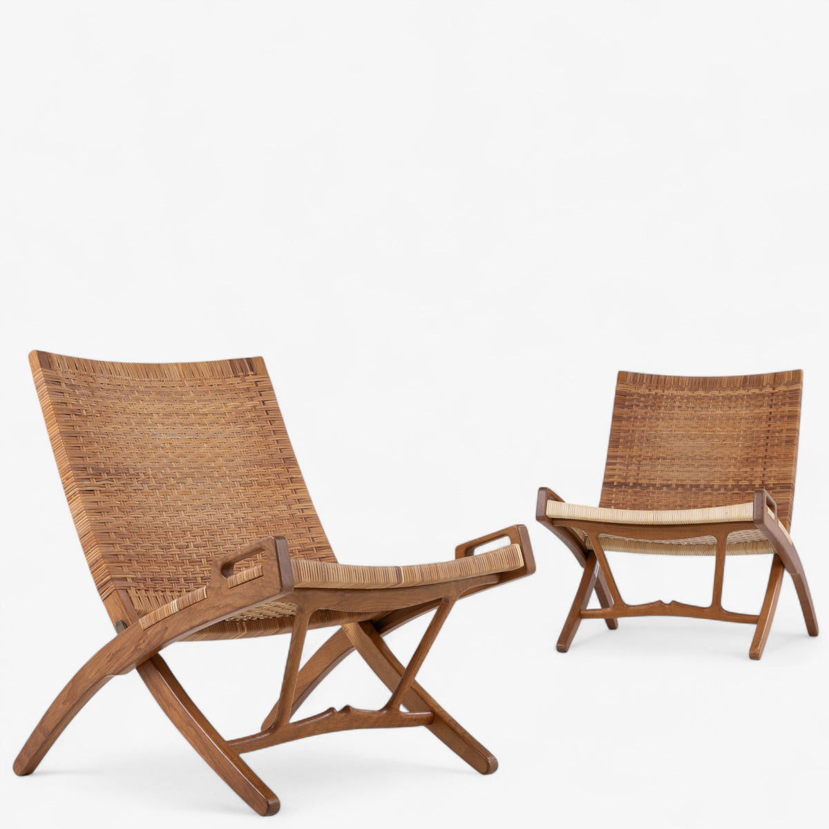 JH 512 - Fireplace Chair in oak
