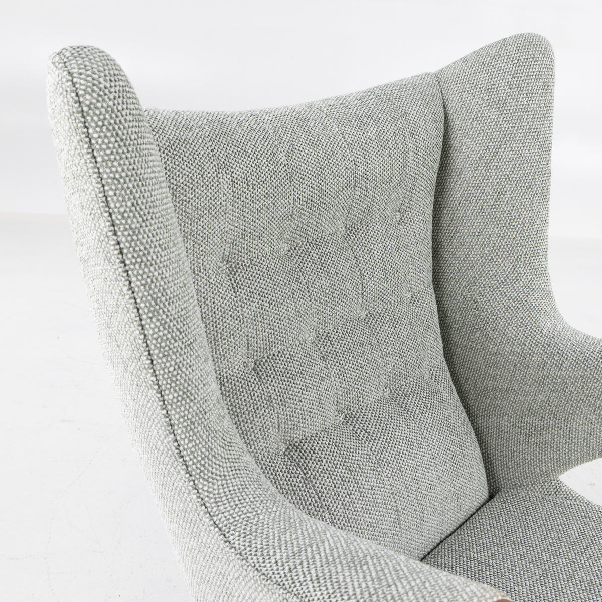 AP 19 - Papa Bear Chair in new textile