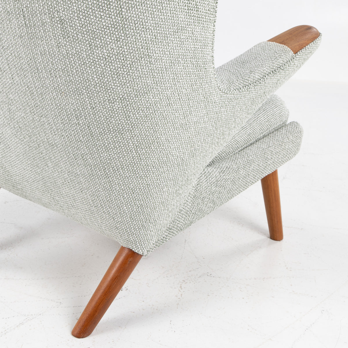 AP 19 - Papa Bear Chair in new textile