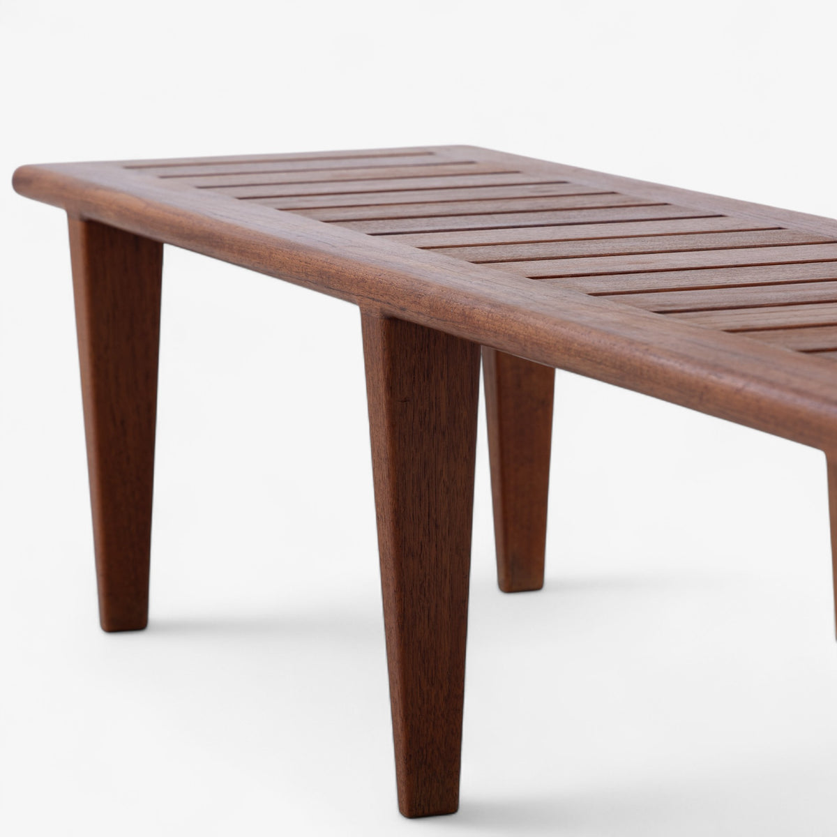 JH 574 - Bench in solid teak