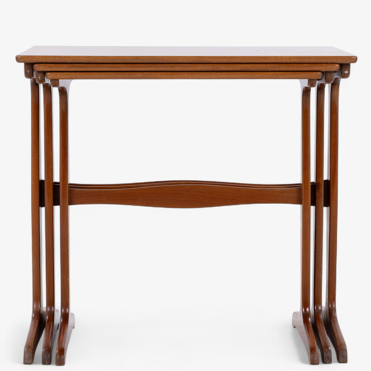 Nesting tables in mahogany
