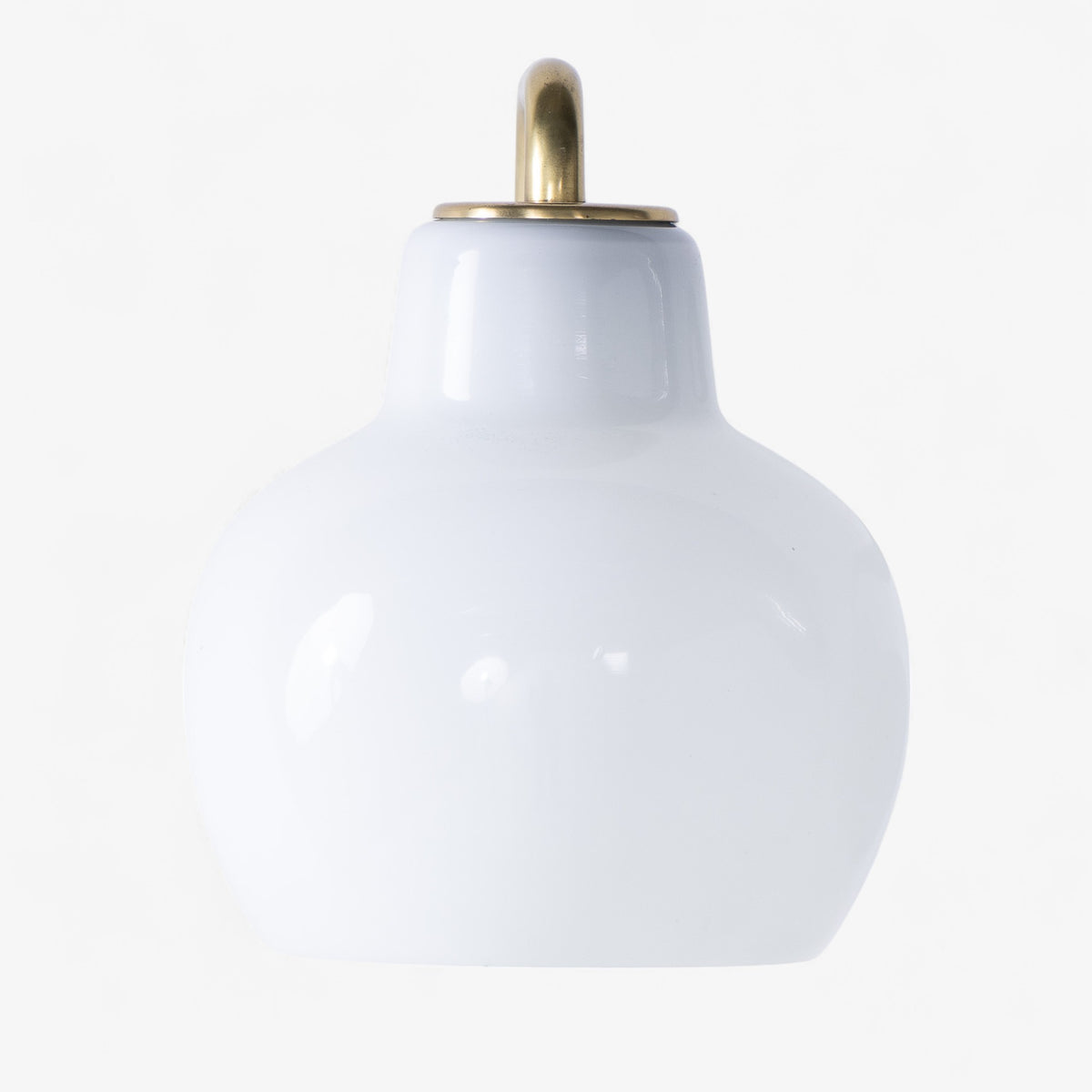 Wall lamp in opal glass