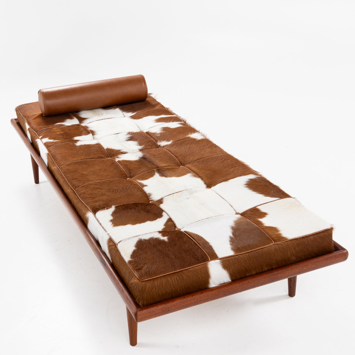FD 417 - Daybed w. cowhide upholstery