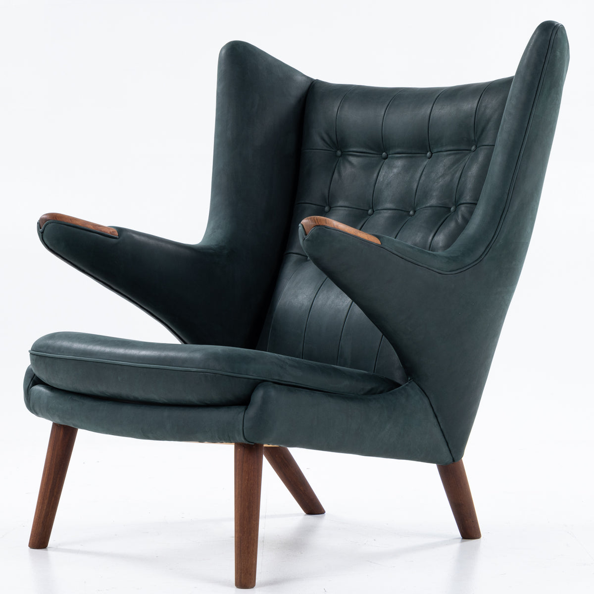 AP 19 - Papa Bear Chair in Dunes leather