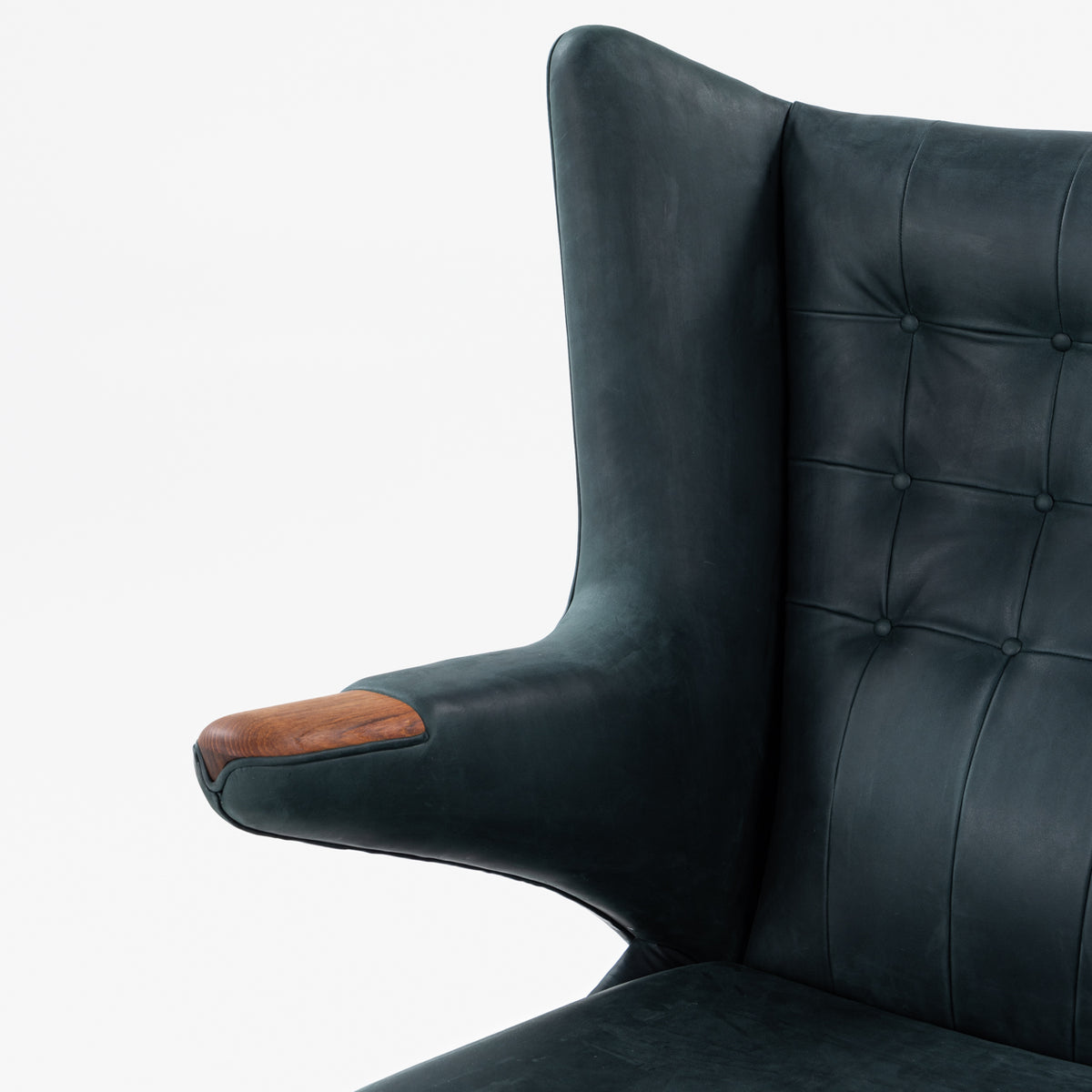 AP 19 - Papa Bear Chair in Dunes leather