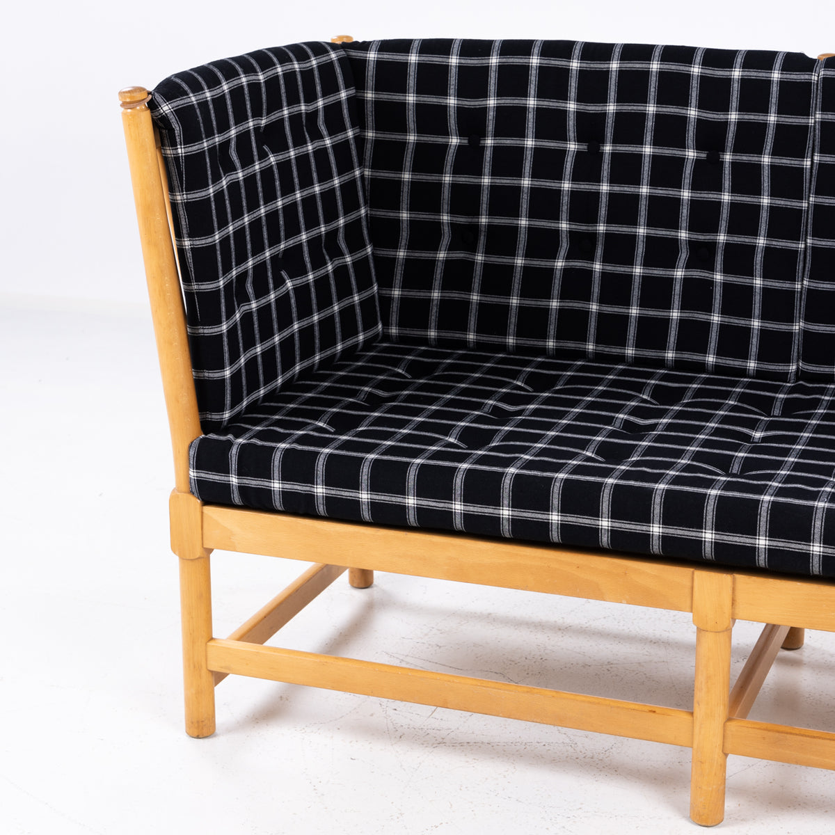 BM 1789 - Tremmesofa i nyt tekstil