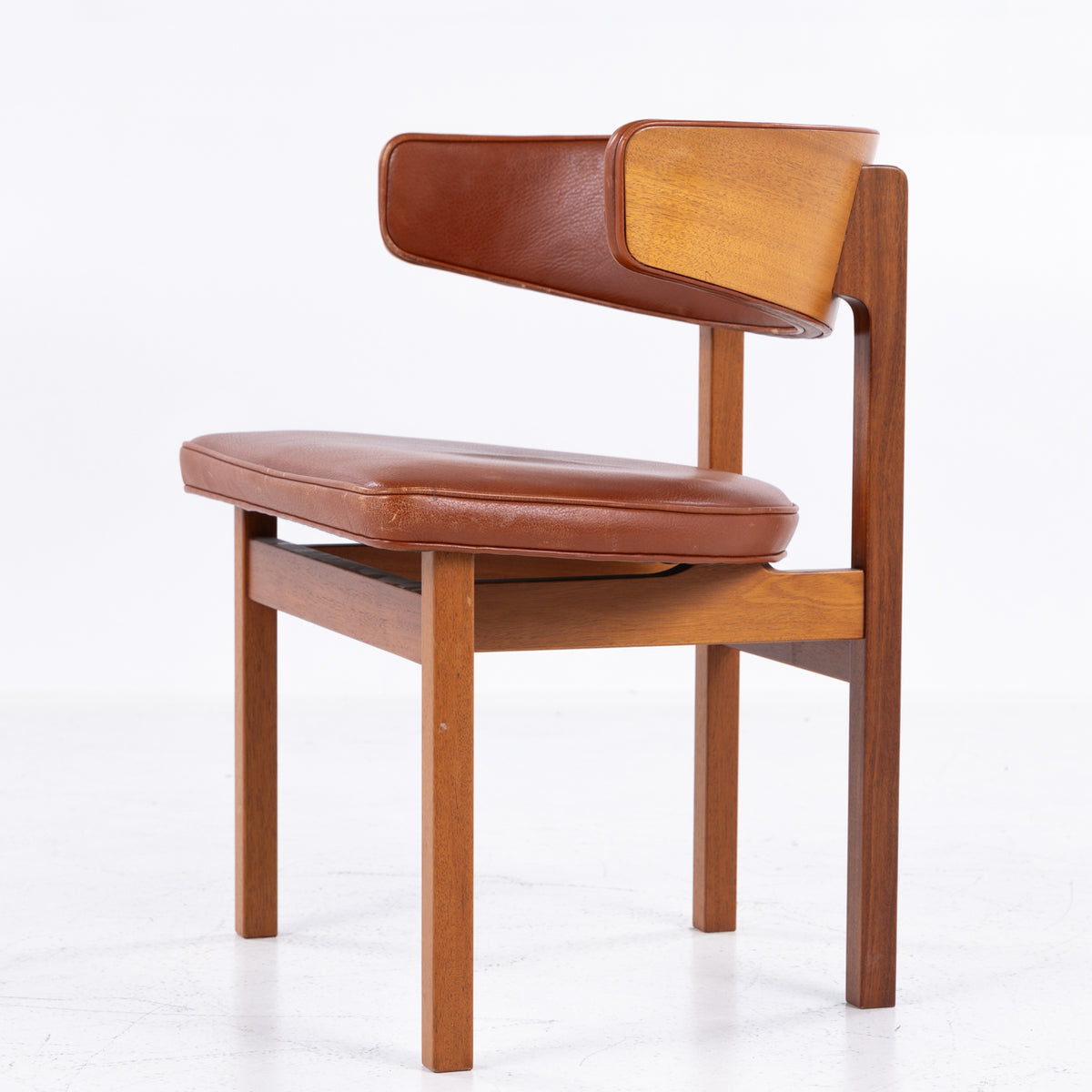 BM 3245 - Armchair in mahogany