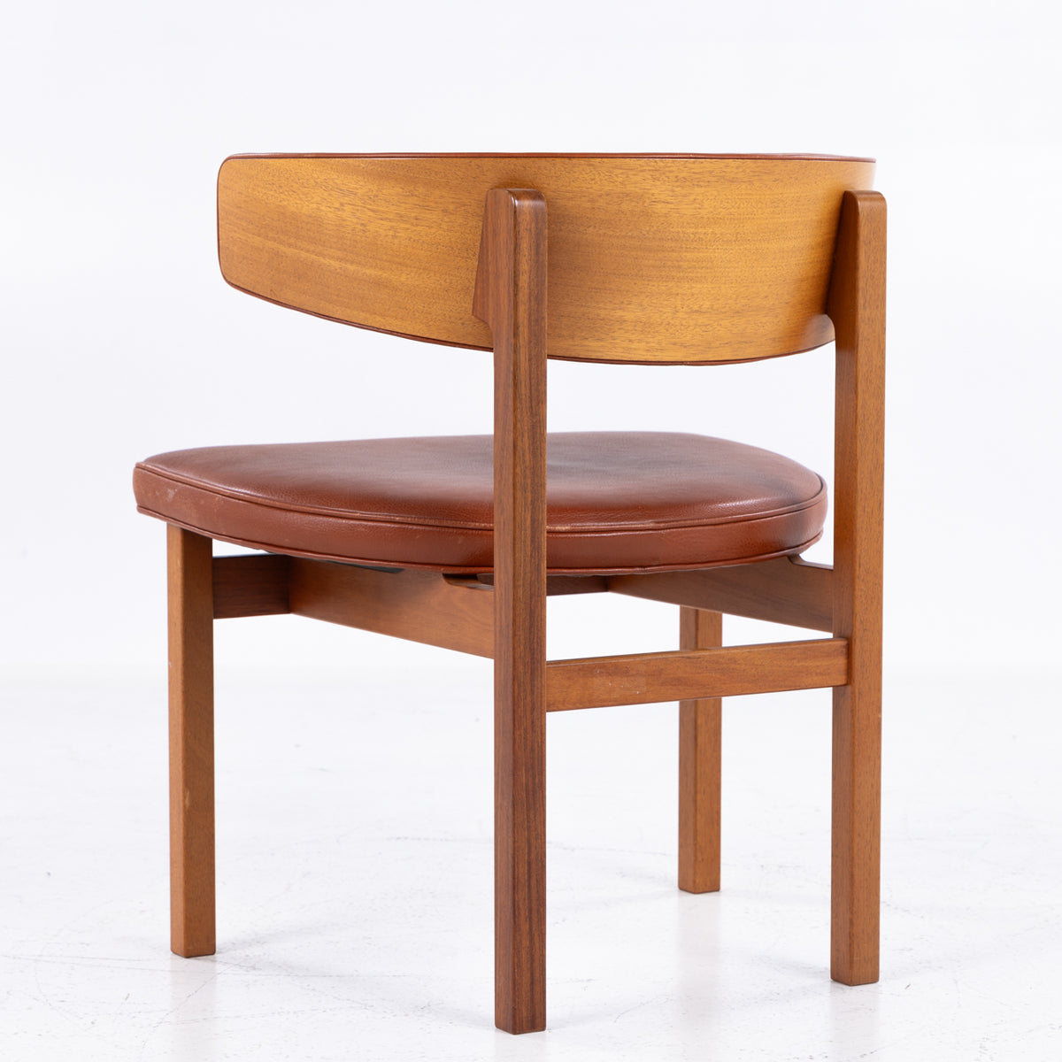 BM 3245 - Armchair in mahogany