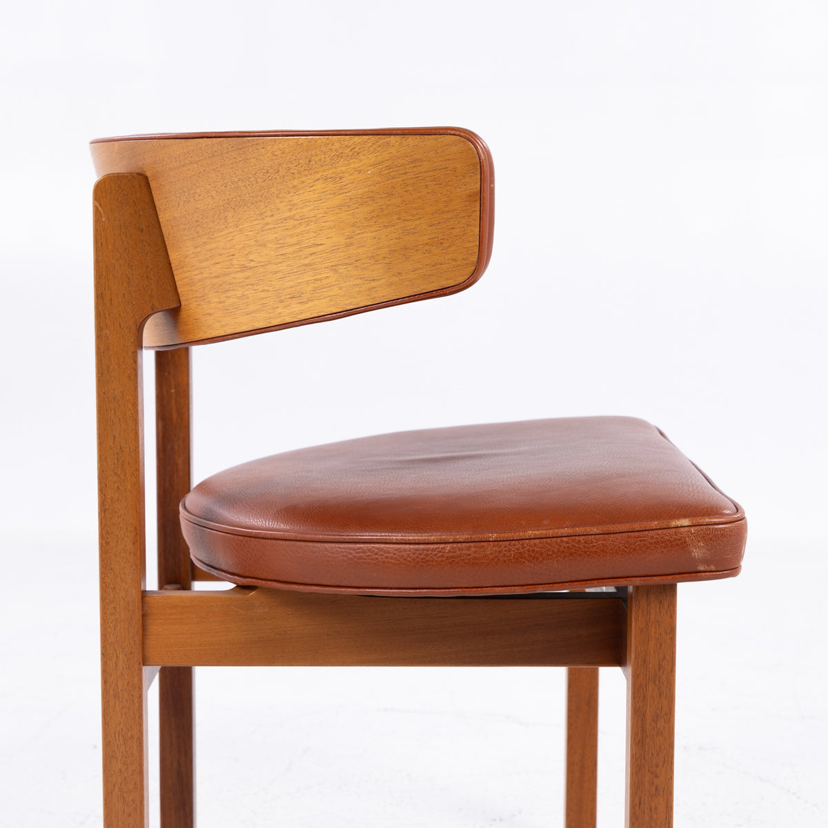BM 3245 - Armchair in mahogany