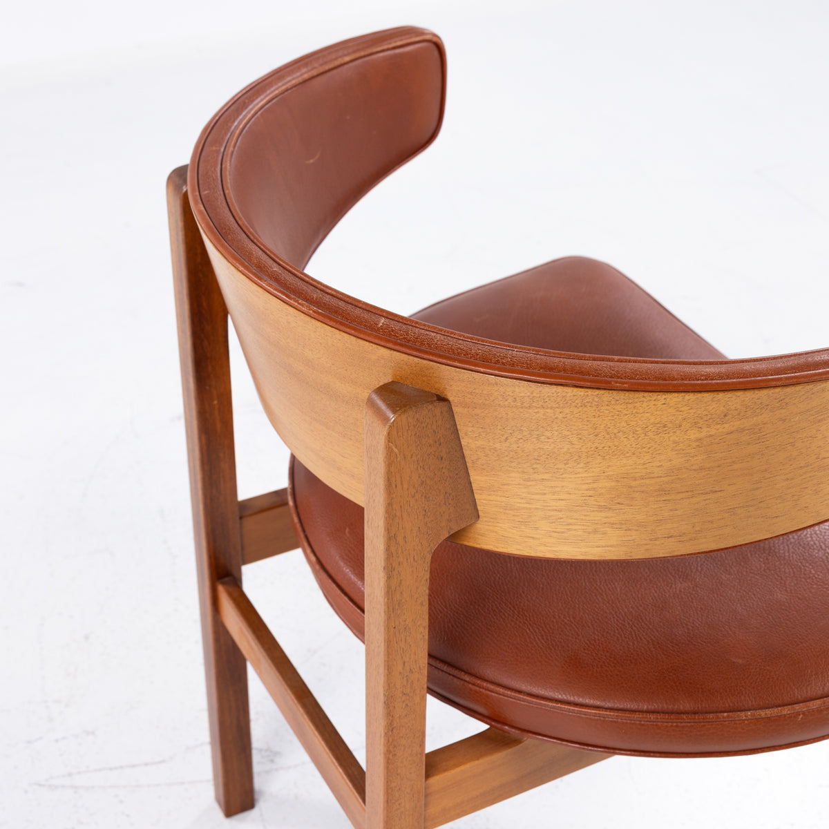 BM 3245 - Armchair in mahogany