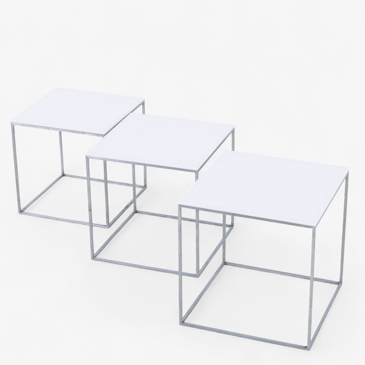 PK 71 - Indskudsborde i hvid formica