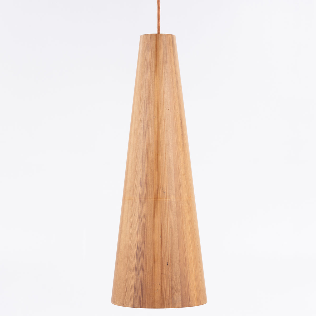 Pendant in pine