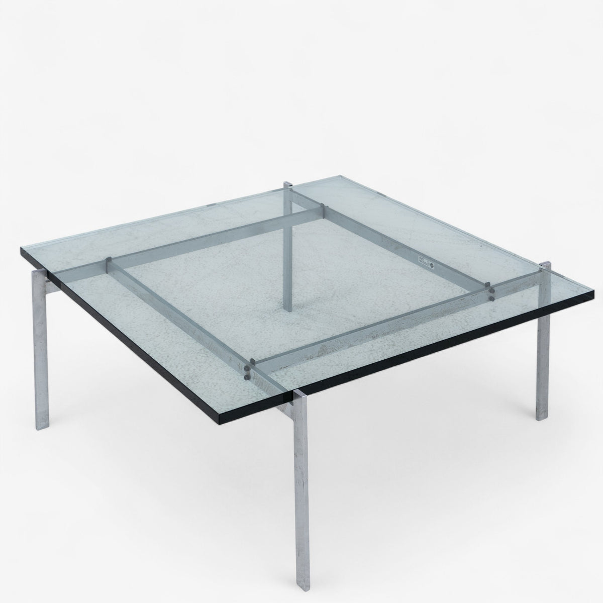 PK 61 - Coffee table w. glass top