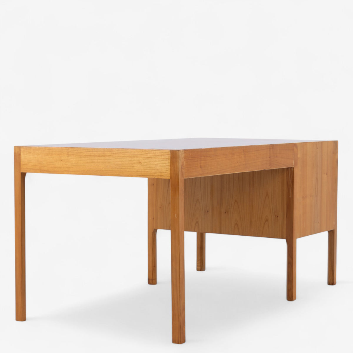 Desk in elm