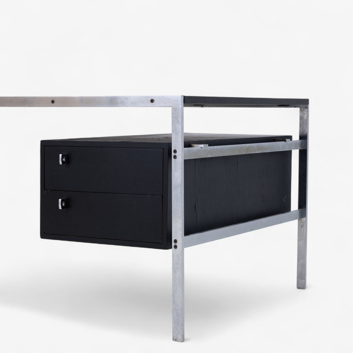 BO 550 - Desk in steel