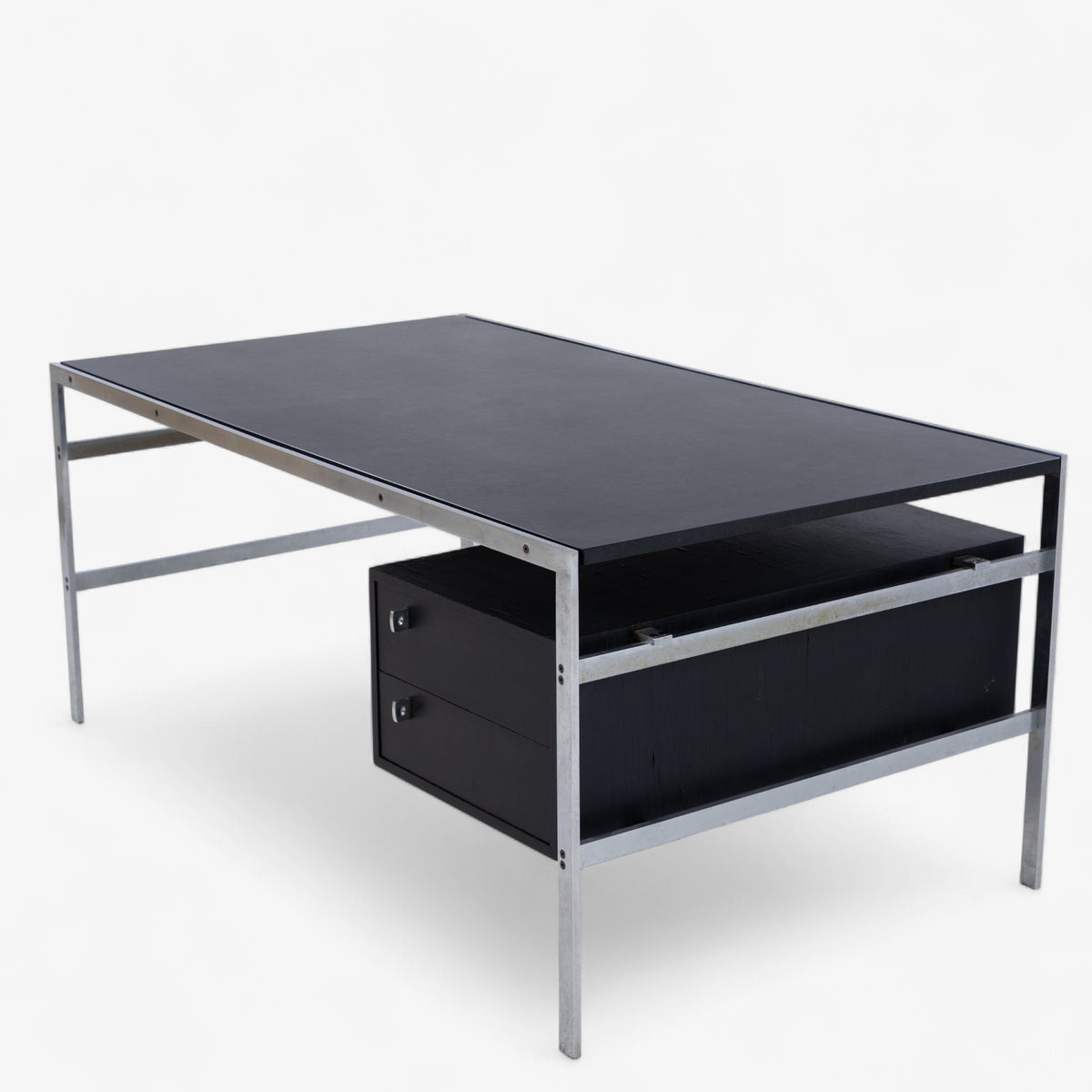 BO 550 - Desk in steel