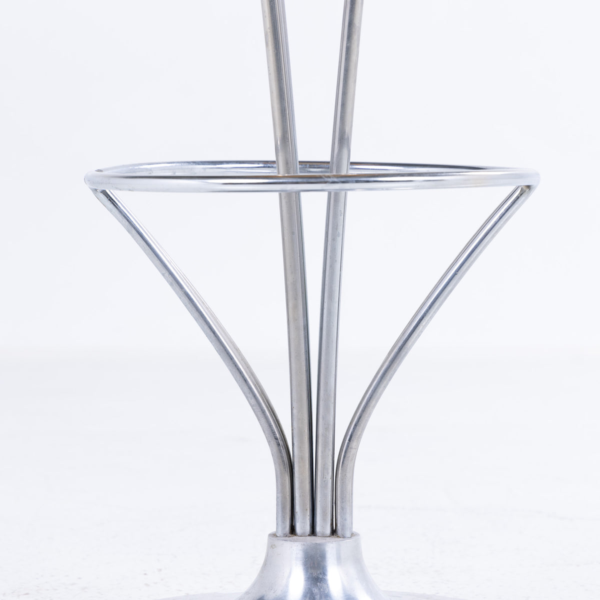 Bar stool in steel