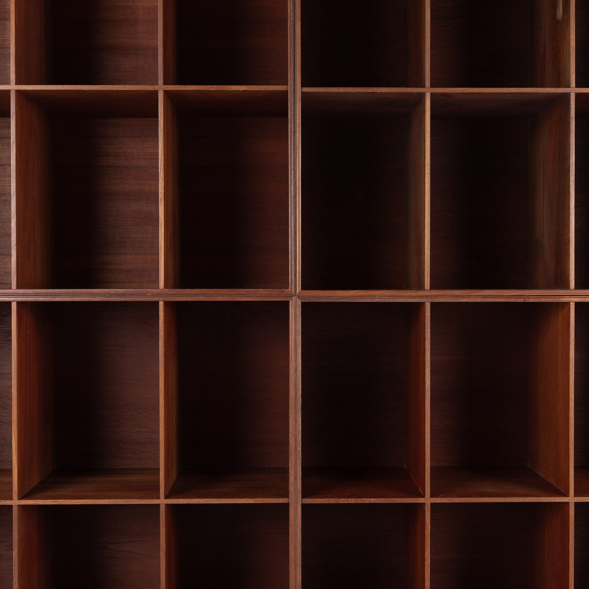 Cabinets & bookcases in teak