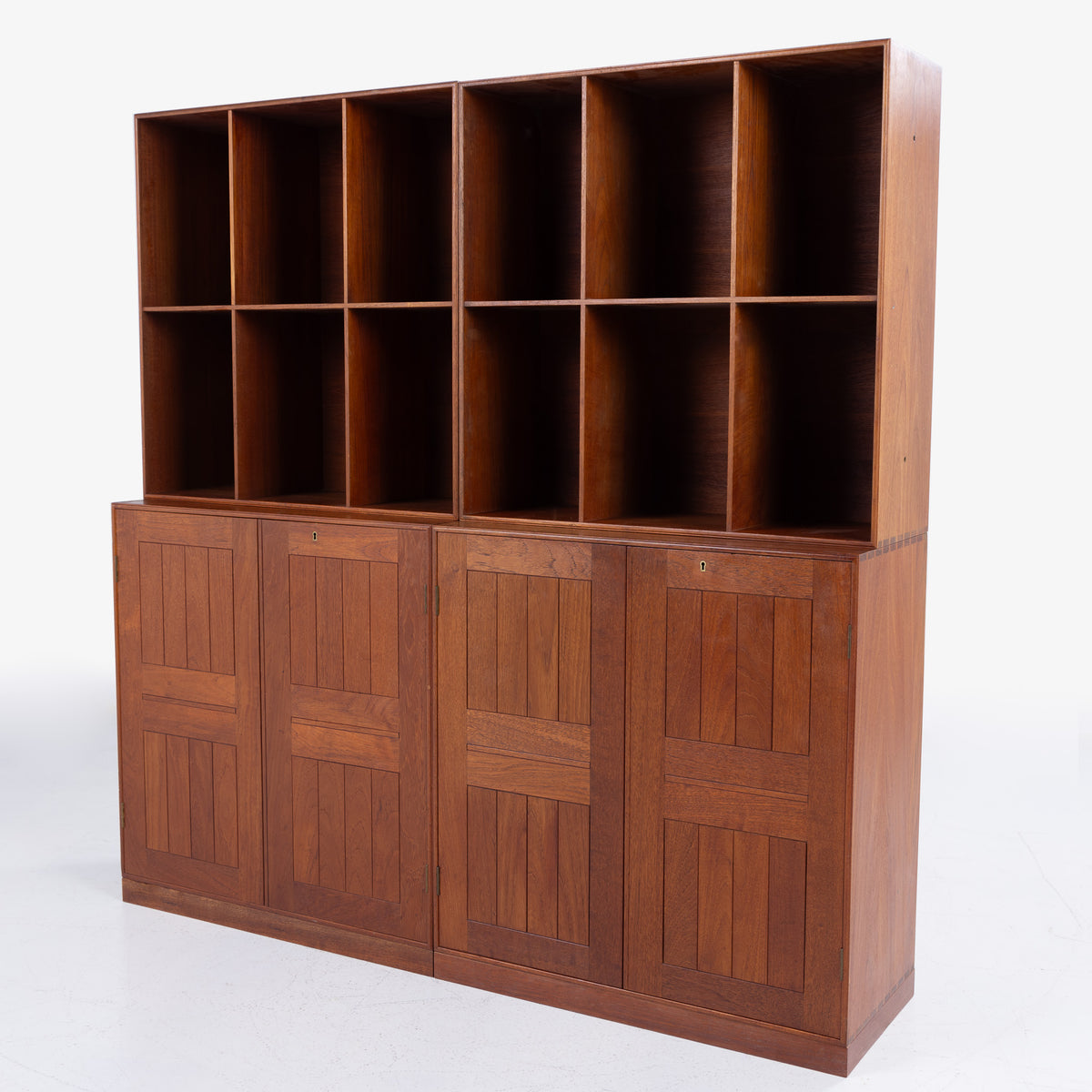 Cabinets & bookcases in teak