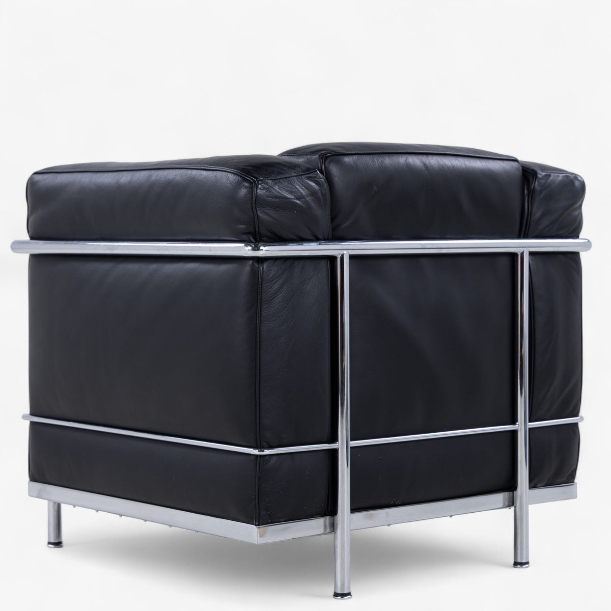 LC 2 - Easy chair in original black leather