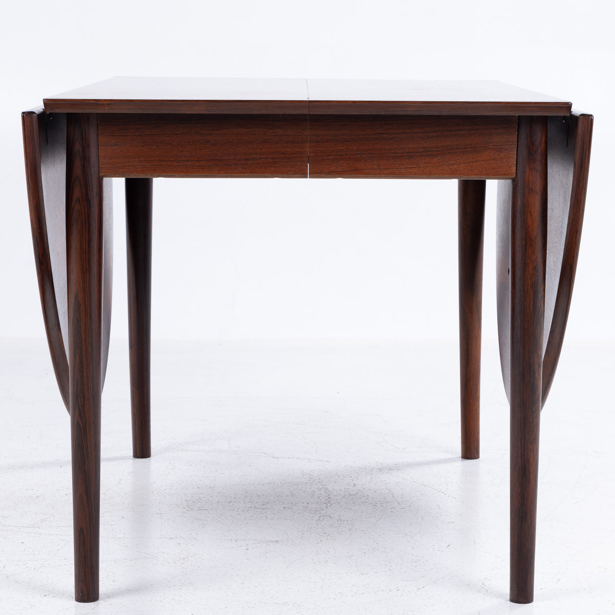 Model 227 - Dining table in rosewood