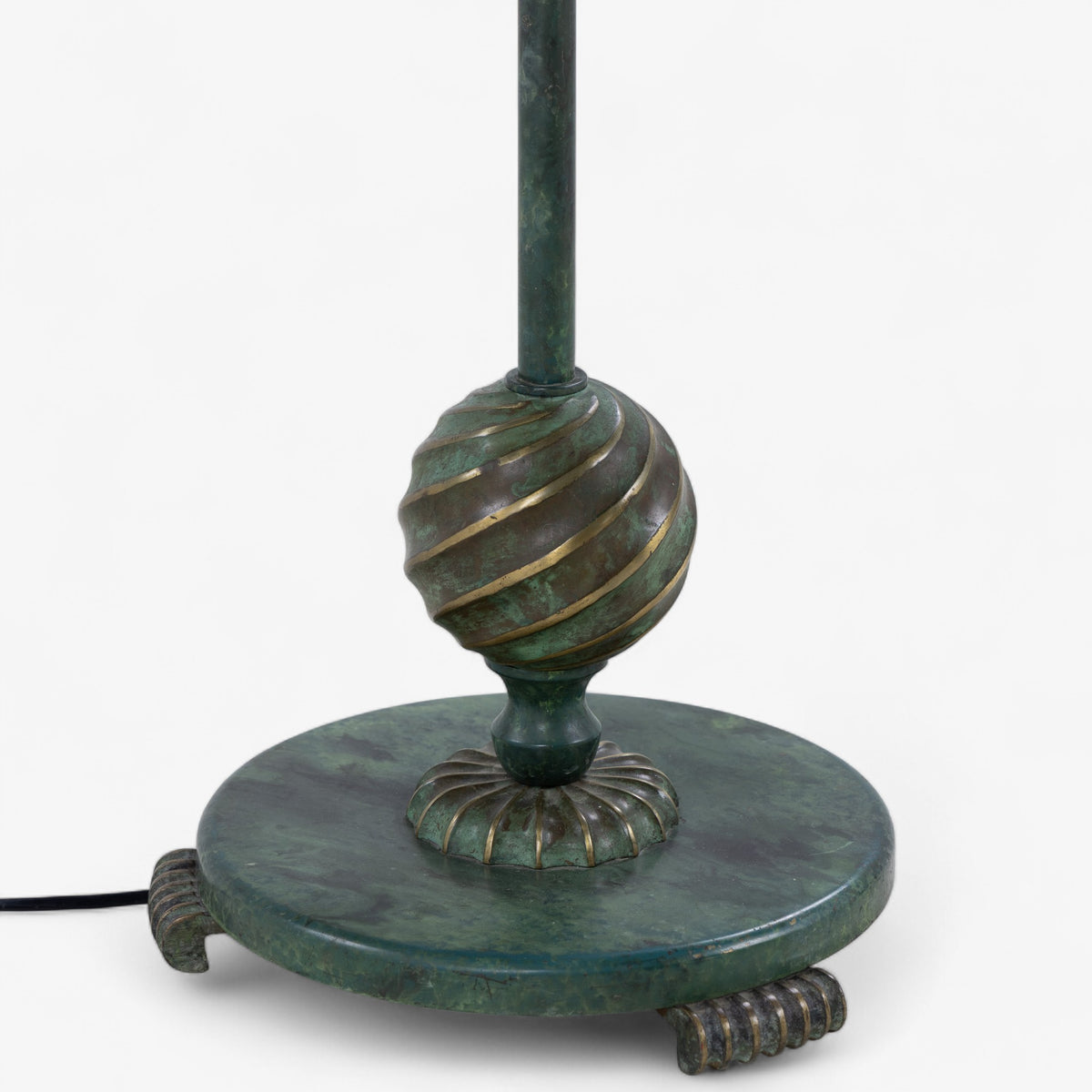 Floor lamp in patinated bronze