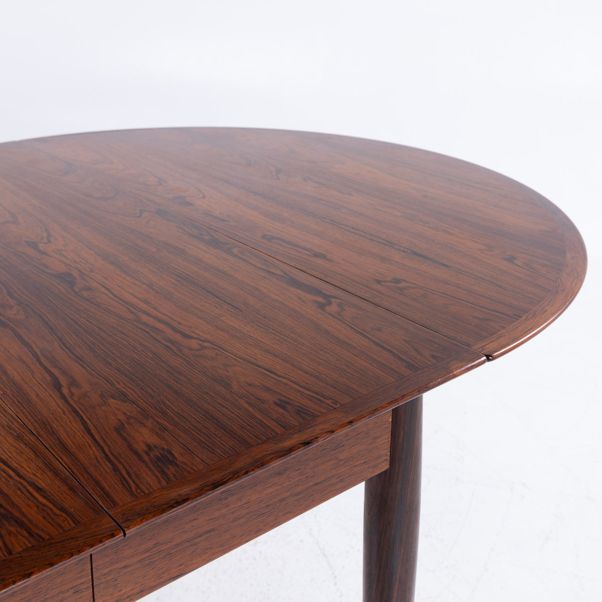 Model 227 - Dining table in rosewood