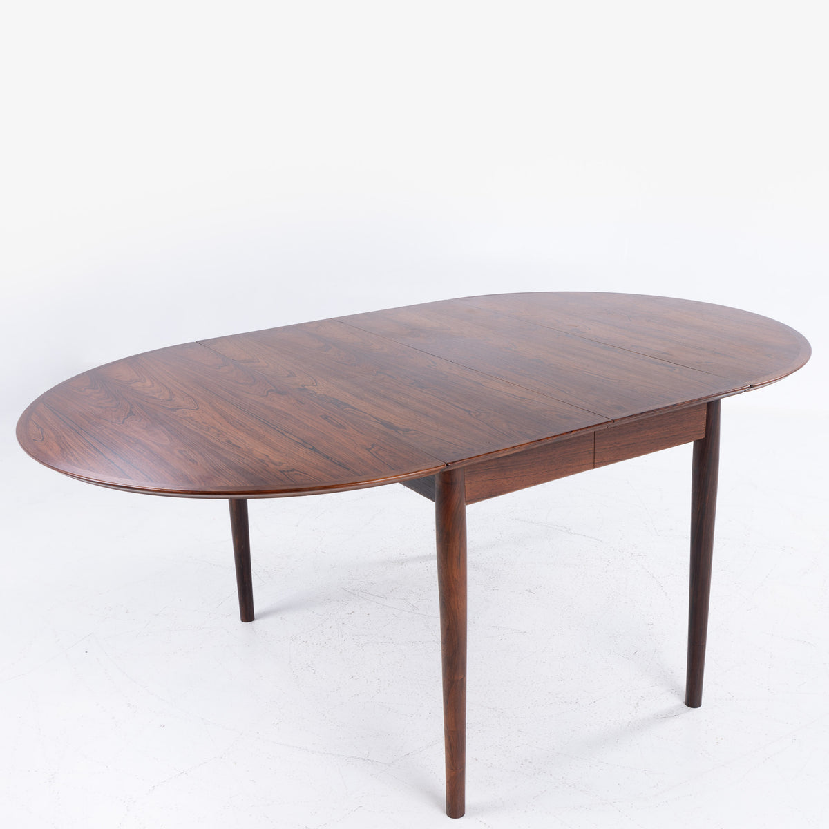 Model 227 - Dining table in rosewood