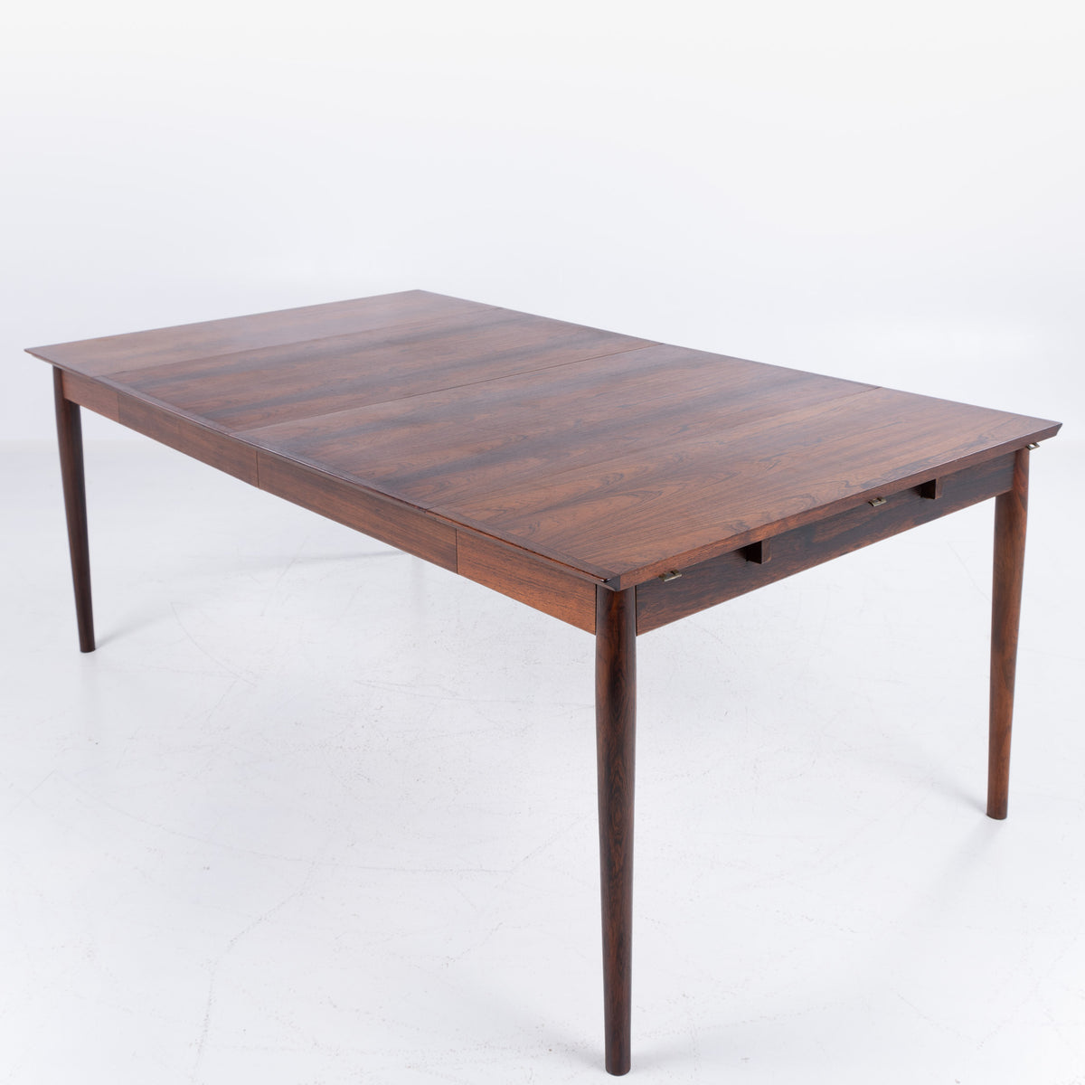 Model 227 - Dining table in rosewood