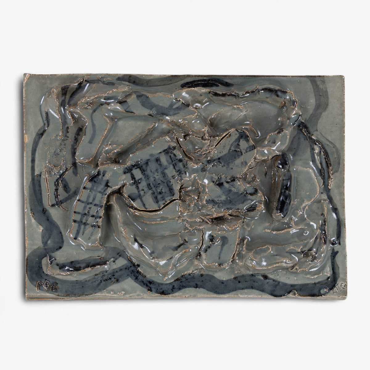 Relief i stentøj