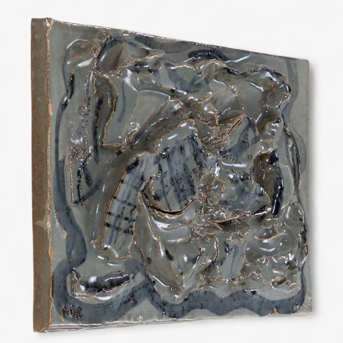 Relief i stentøj