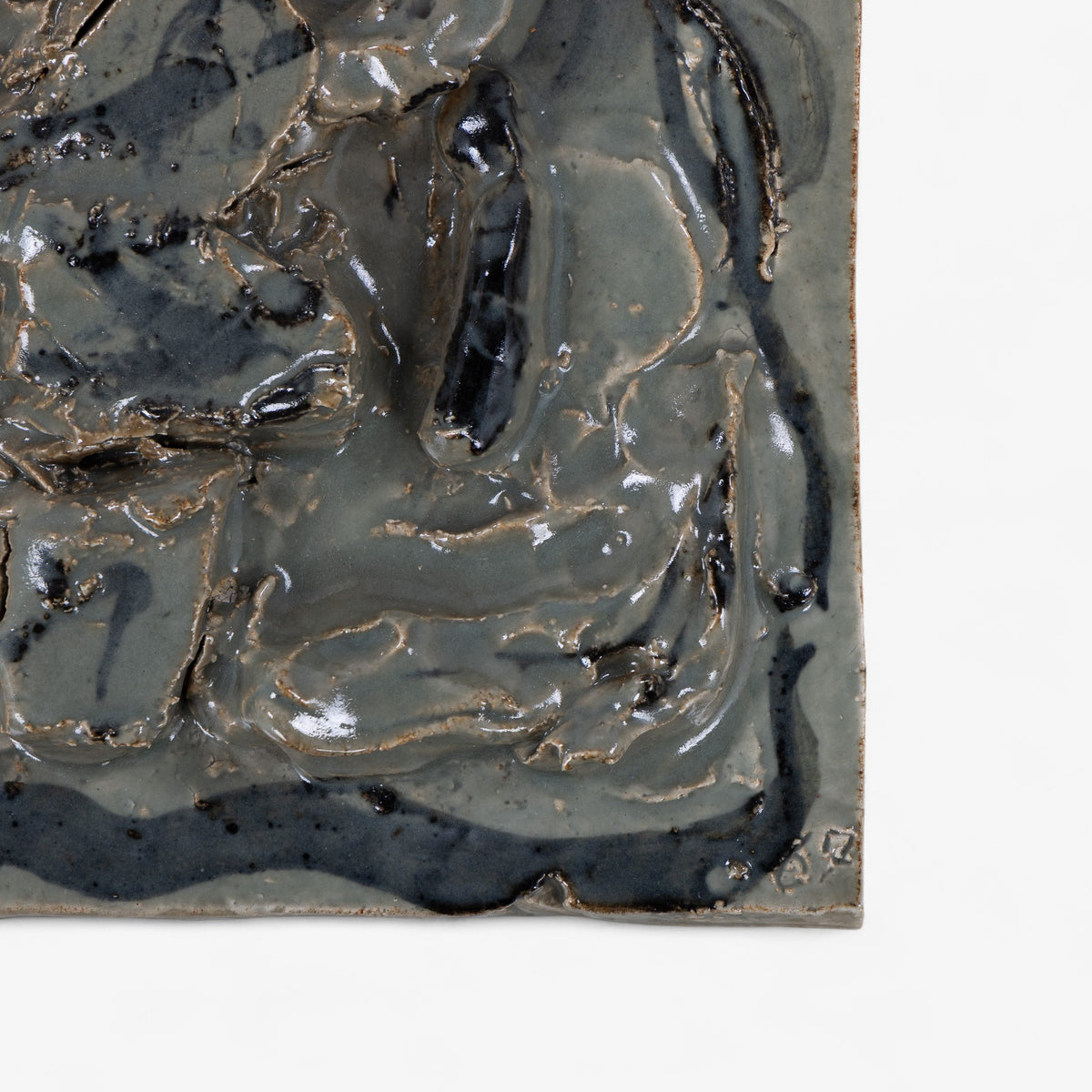 Relief i stentøj