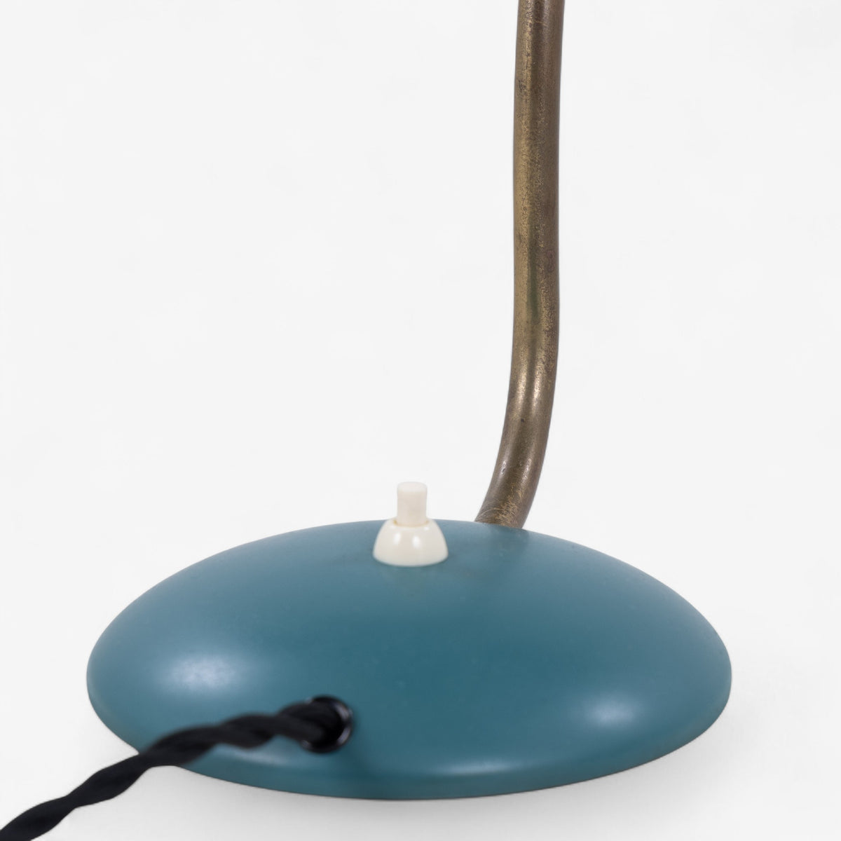 Bordlampe i grønlakeret metal