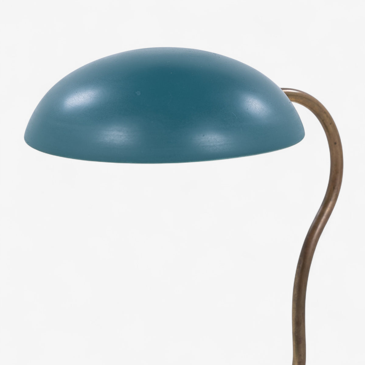 Bordlampe i grønlakeret metal