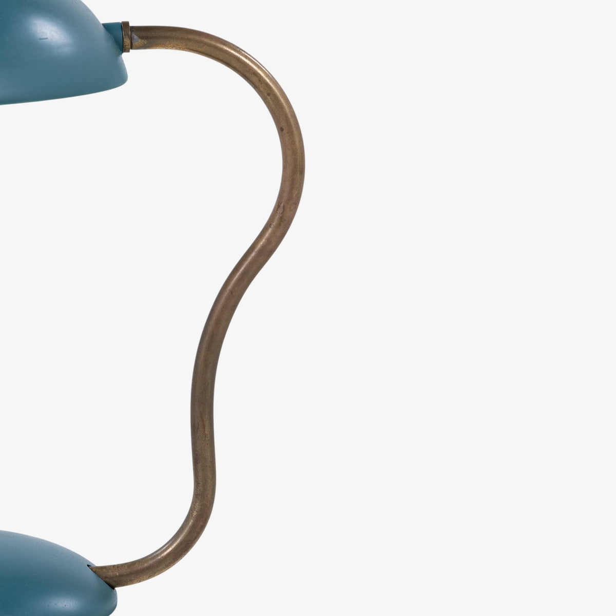 Bordlampe i grønlakeret metal