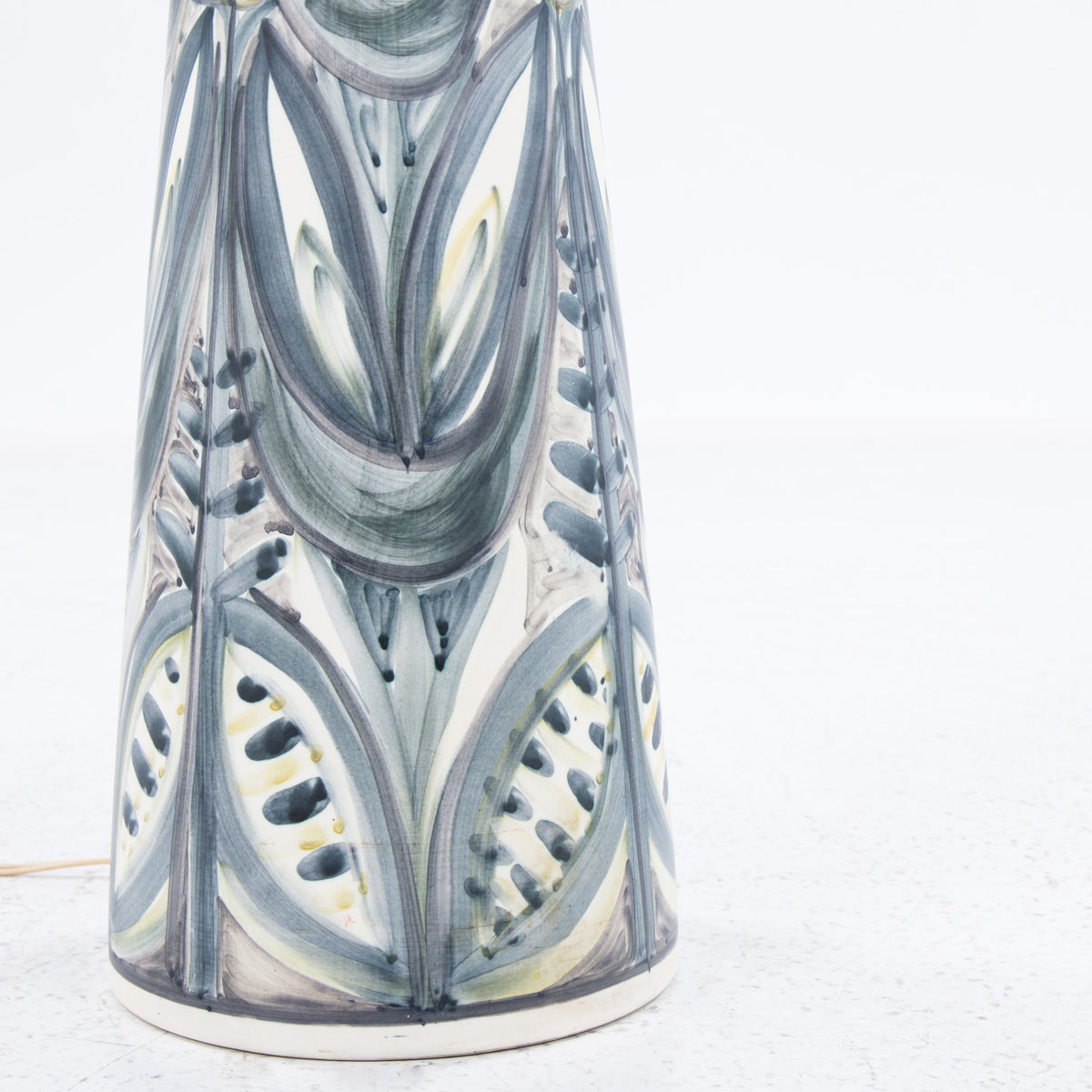 Floor lamp in stoneware