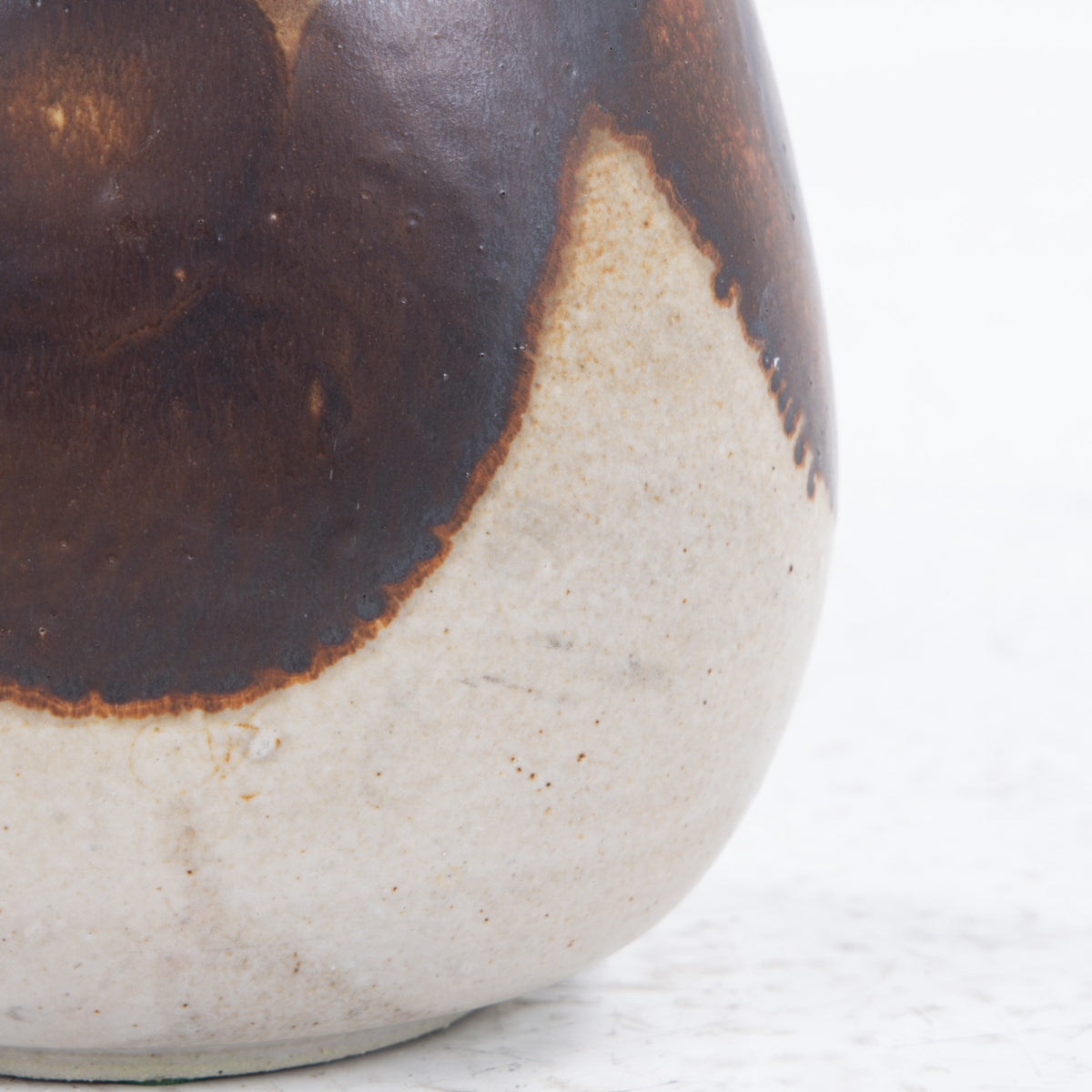Table lamp in stoneware