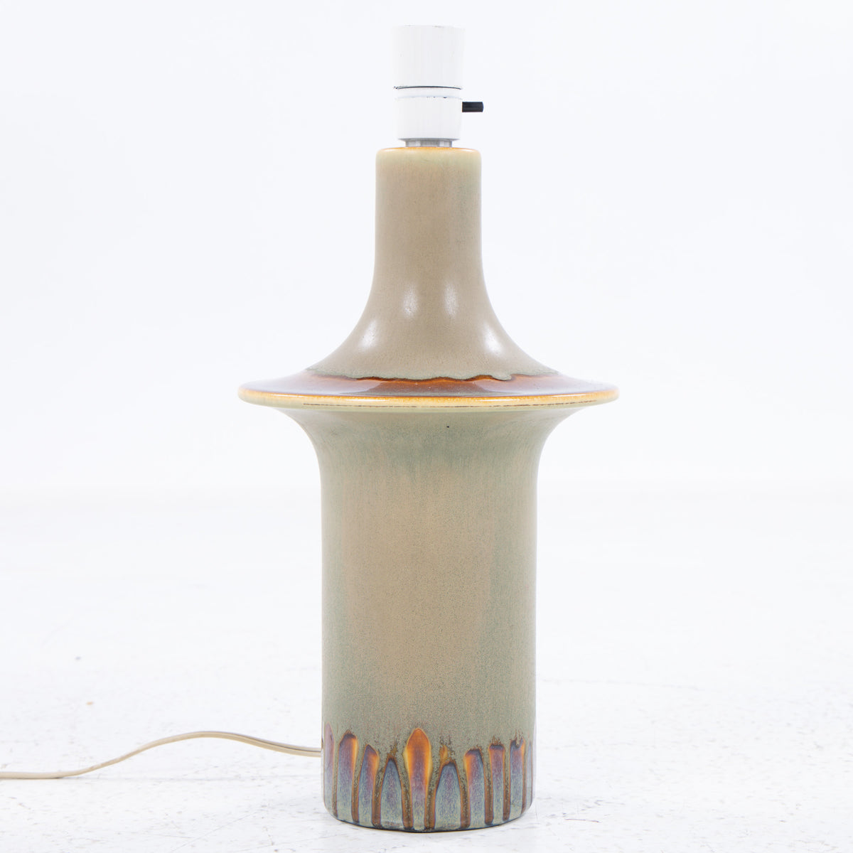 Table lamp in stoneware
