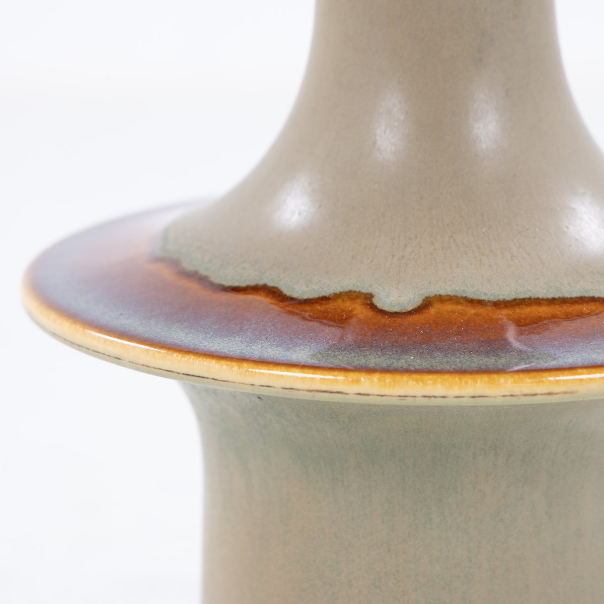 Table lamp in stoneware