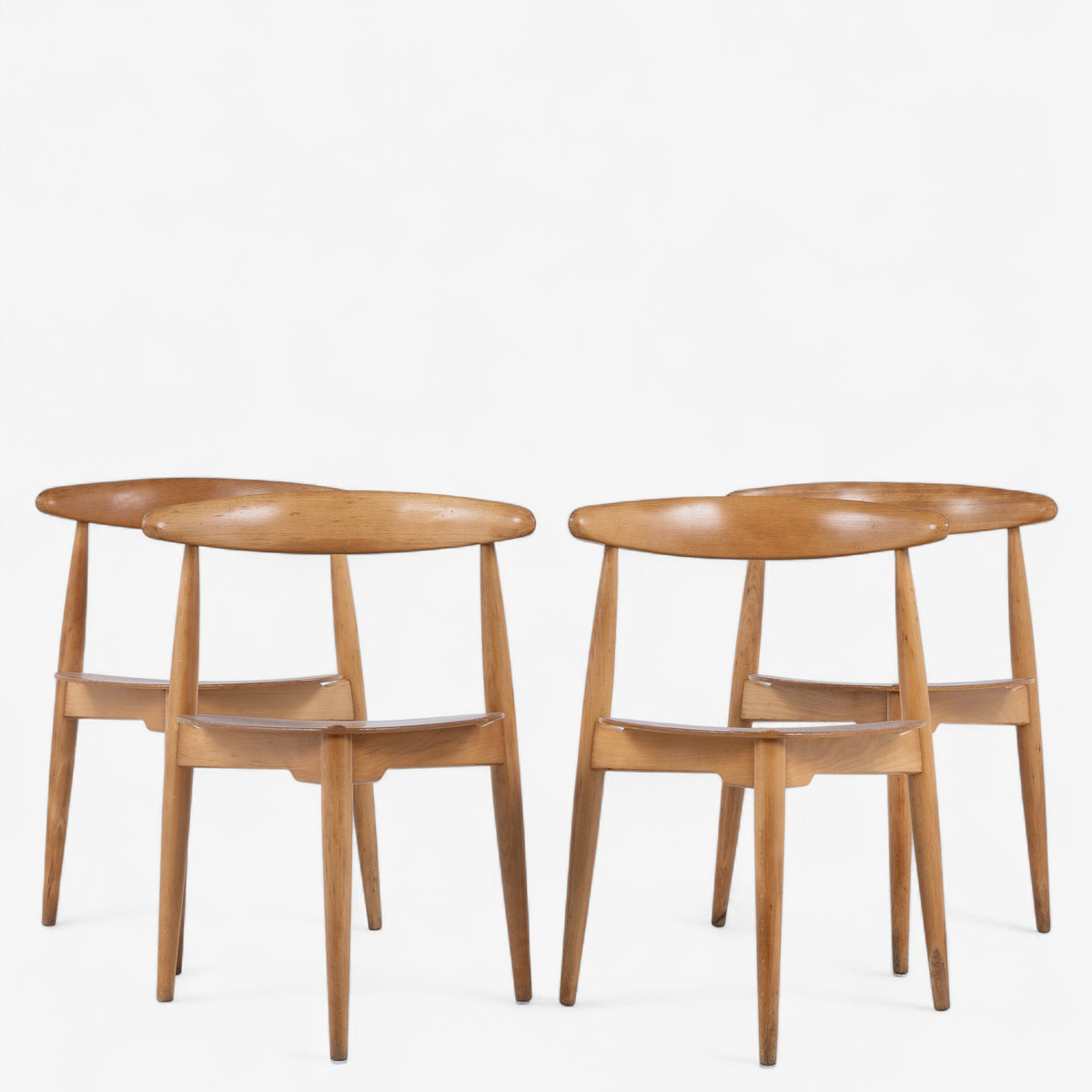 FH 4130 - Set of 4 'Heart Chairs' in beech