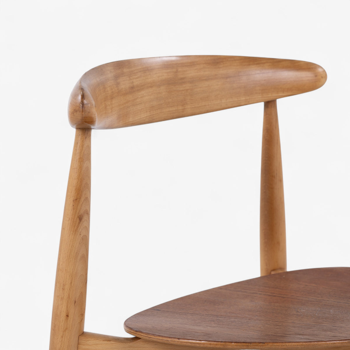FH 4130 - Set of 4 'Heart Chairs' in beech